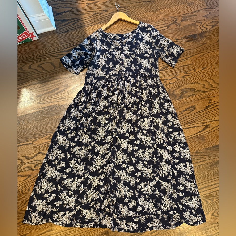 Floral maxi dress with buttons